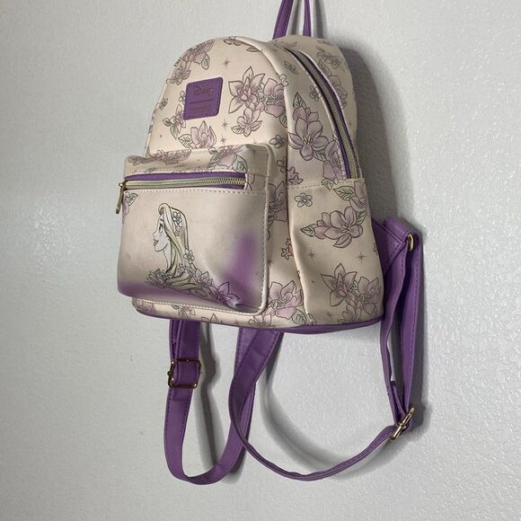 DISNEY Loungefly Women’s Small Backpack OS - Picture 2 of 8